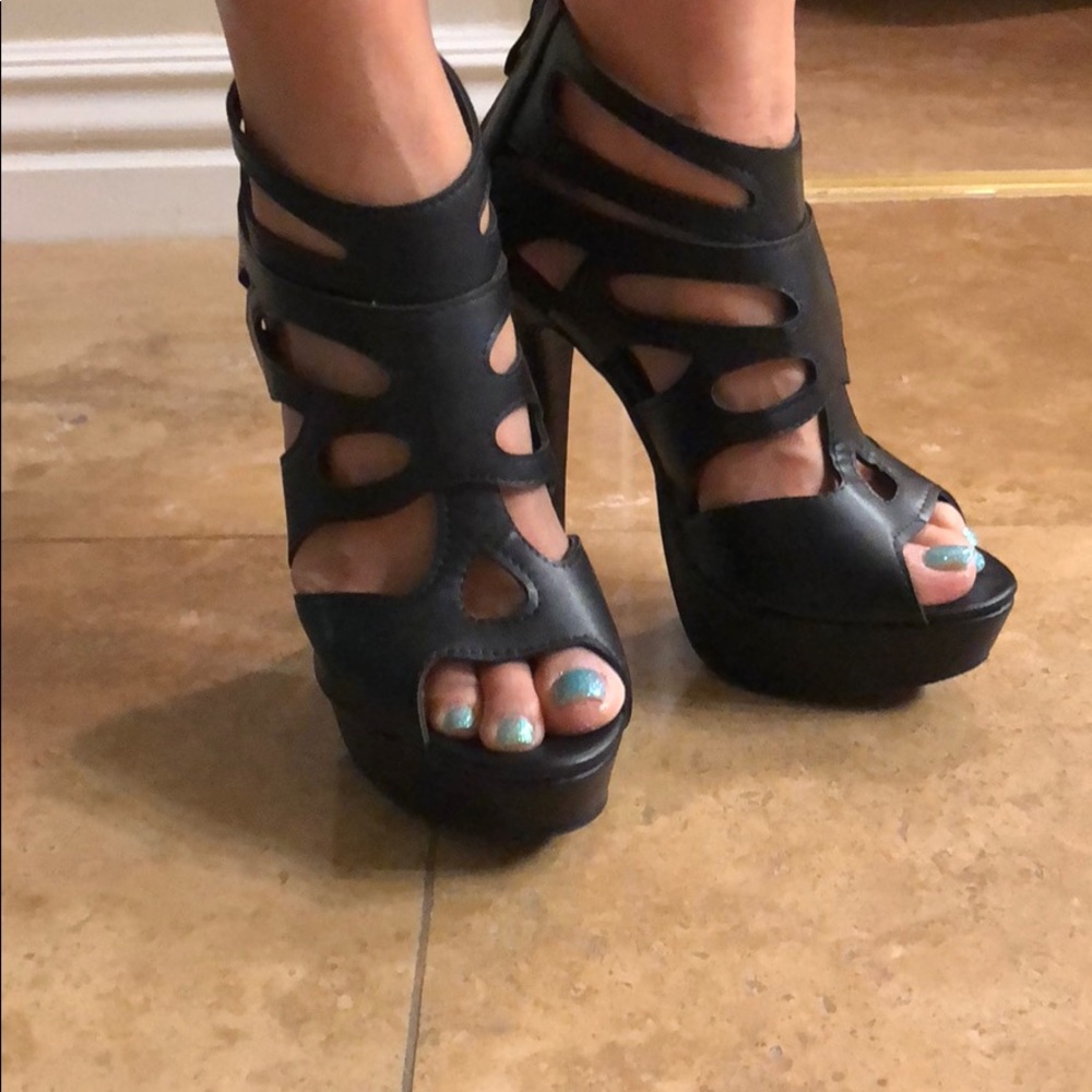 DvDk fashion black heels